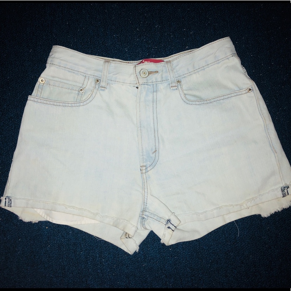 Levi shorts!